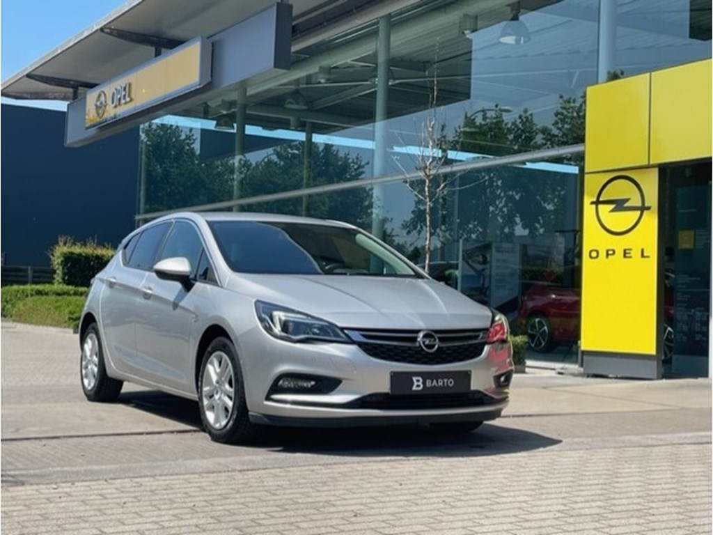 Tweedehands te koop: Opel Astra Zilver - 5-deurs Innovation 10 Turbo Benz 105pk - Camera - Autom airco